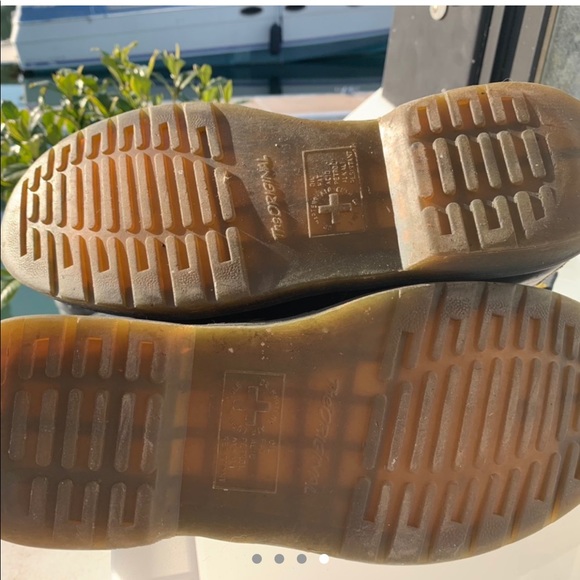 Doc Martens Classic Black Boots - Picture 4 of 4